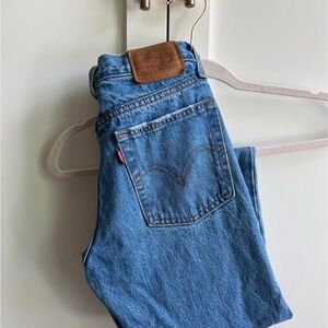 Women’s Levi Premium Wedgie W23